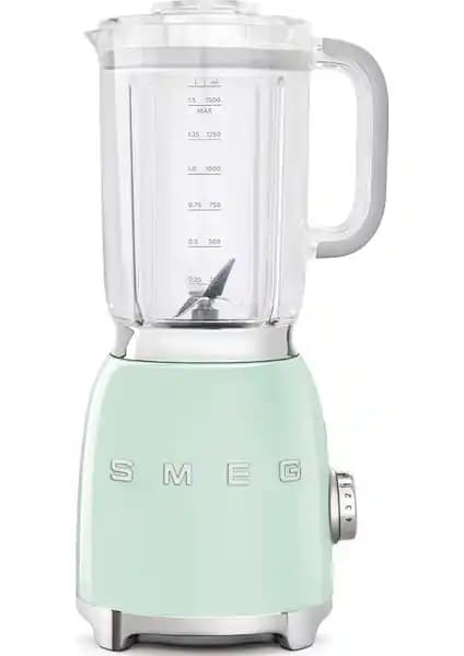 Smeg Pastel Yeşil Blender BLF03PGEU: Modern Tasarım ve Güçlü Performans Bir Arada