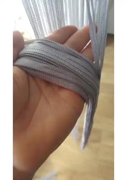 Akça Tekstil Gri Renk İp Perde: Modern Tasarım ve Kolay Kullanım Özellikleri