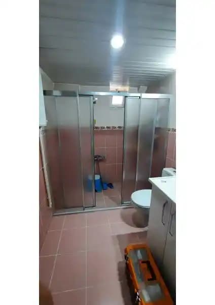 Giray Duşakabin: Modern ve Dayanıklı Banyo Çözümü 180-200 cm Genişlik Seçenekleriyle