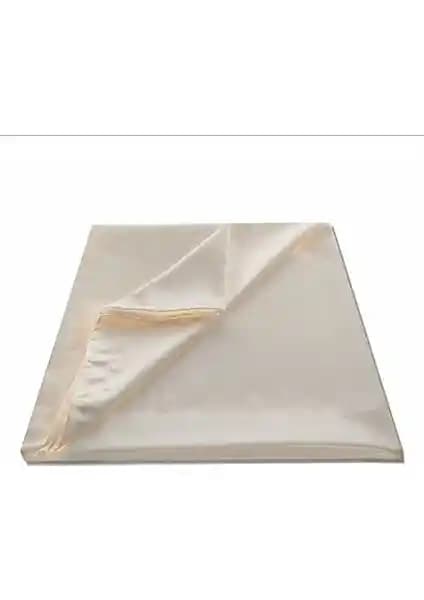 Karesi Saten Güneşlik Ekru Renkle Estetik ve Fonksiyonellik Sunan Özel Dikim Tasarımı