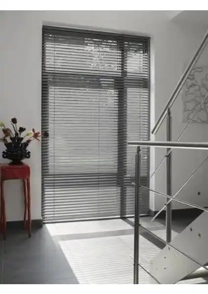 Pera Store Metal Jaluzi 25 Mm: Modern, Dayanıklı ve İdeal İç Mekan Perde Çözümü