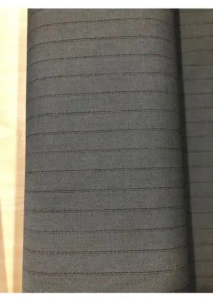 Vivola Moda Ekose Gabardin Kumaşı: Şıklık ve Dayanıklılığı Bir Arada Sunan Trend Kumaş