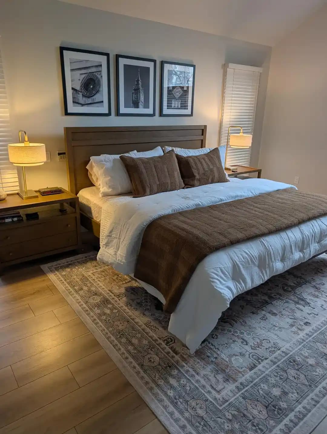 Annenizin Tasarladığı Minimalist Yatak Odası: Sakinlik ve Düzenin İncelikleri