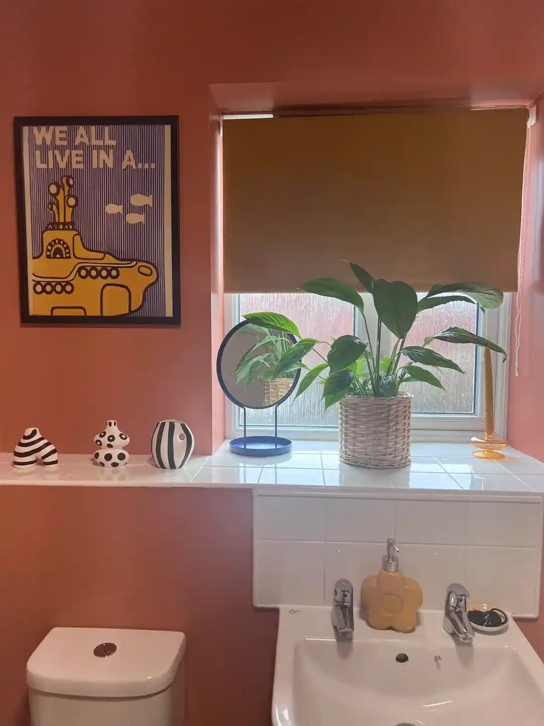 Banyo Pencere Kenarı ve Zemin Dekorasyonunda Estetik ve Fonksiyonel Güncellemeler