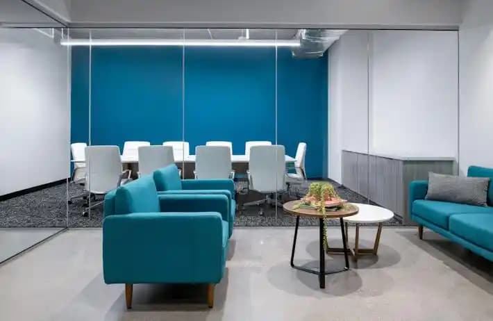 Ofis Dekorasyonunda Mor Renk ve Halının Mekâna Etkisi: Öncesi ve Sonrası Değerlendirmesi