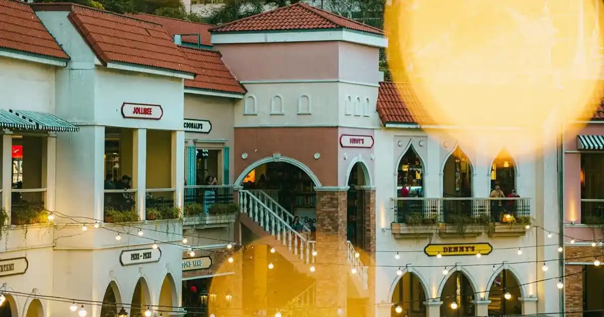 Kiremit Rengi Koltuk Takımlarıyla Evinize Sıcak ve Şık Bir Atmosfer Yaratın