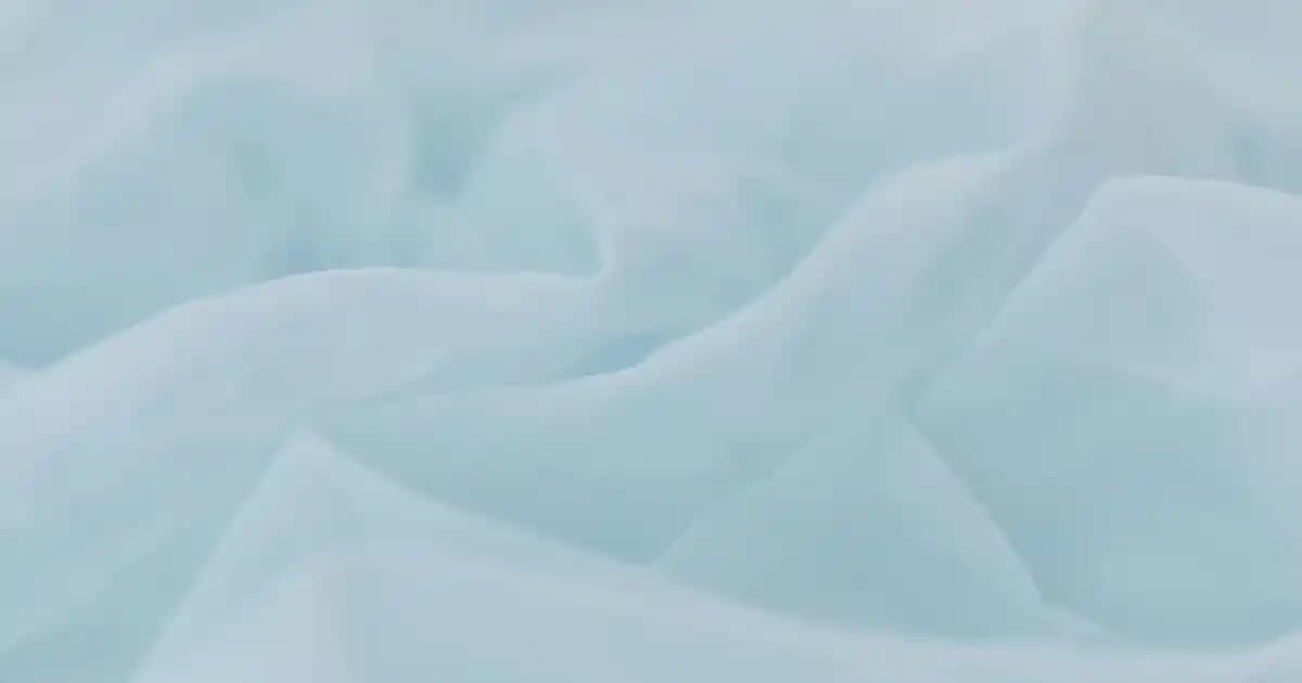 Lacivert Yatak ve Yatak Örtüsü ile Yatak Odalarınızda Şıklık ve Huzur Yaratın