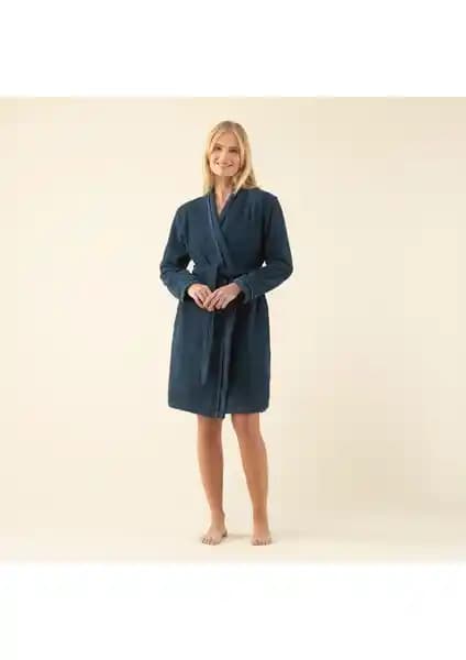 Chakra Chic Kadın Bornoz Marin Mavi: Şık ve Konforlu Ev Giyim Seçeneği