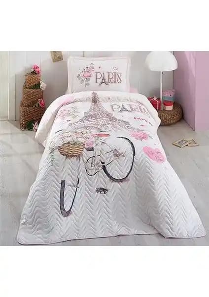 Clasy Paris Love Pembe Yatak Örtüsü Tek Kişilik, Romantik ve Şık Tasarım Özellikleri