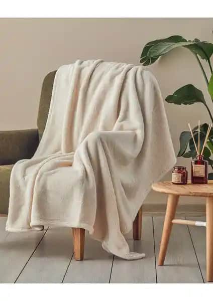 English Home Cozy Wellsoft TV Battaniyesi: Yumuşak ve Sıcak Tutma Özelliğiyle Ev Dekorasyonuna Uyum