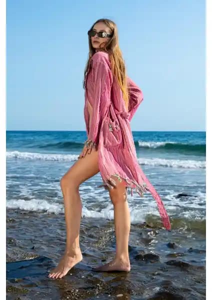 Ephemeris Ponpon Peştamal Bornoz: Doğal Malzemelerle Şık ve Konforlu Kullanım