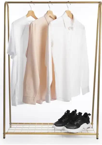 Fec Reklam Metal Ayaklı Konfeksiyon Askılığı: Dayanıklı ve Modern Tasarım Çözümü