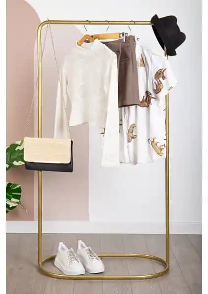 FEC Reklam Zodyak Konfeksiyon Askılığı Modern ve Şık Tasarımıyla Öne Çıkar