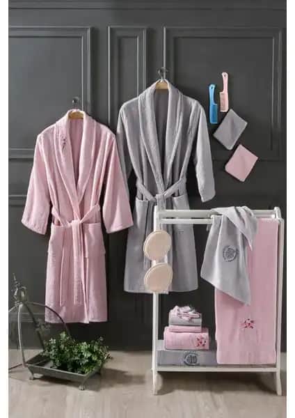 Güvenal Asya 16 Parça Kutulu Çeyizlik Aile Bornoz Seti: Şıklık ve Konforun Buluşması