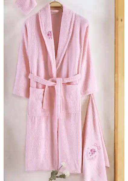 Güvenal Pamuxu 4 Parça Tekli Bornoz Seti: Konfor ve Şıklığın Buluşması