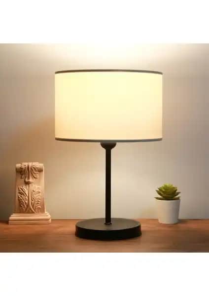 Homing Krem Kumaş Metal Gövdeli Abajur ile Şık ve Fonksiyonel İç Mekan Aydınlatması