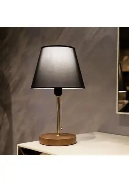 Homing Sera Ahşap Ayaklı Siyah Başlıklı Abajur ile İç Mekan Dekorasyonunuzu Zenginleştirin
