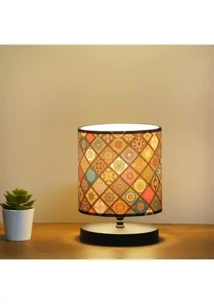 Homing Tasarım Mini Abajur Çini Desenli AYD-3248: Estetik ve Fonksiyonellik Sunan Modern Aydınlatma Çözümü