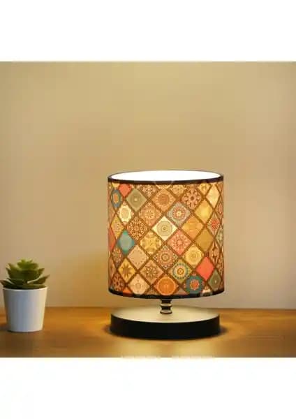 Homing Tasarım Mini Abajur Çini Desenli AYD-3248: Estetik ve Fonksiyonellik Sunan Modern Aydınlatma Çözümü