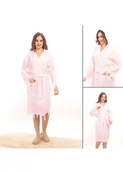 Hürrem Püsküllü Kapüşonlu Bornoz: Kadın ve Erkekler İçin Şık ve Fonksiyonel Tasarım