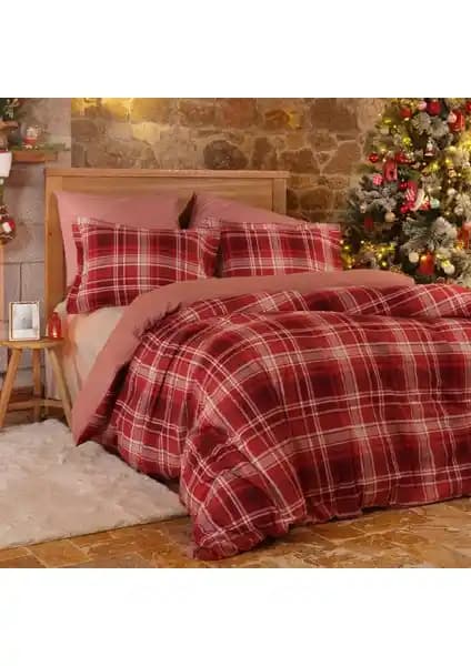 Karaca Home Yılbaşı Kırmızı Çift Kişilik Nevresim Takımı Tasarımı ve Özellikleri