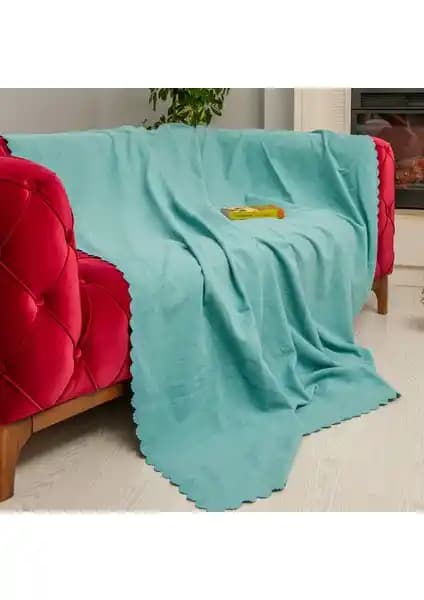 Latuda Concept Kaymaz Koltuk Örtüsü: Şıklık ve Dayanıklılığı Bir Arada Sunar