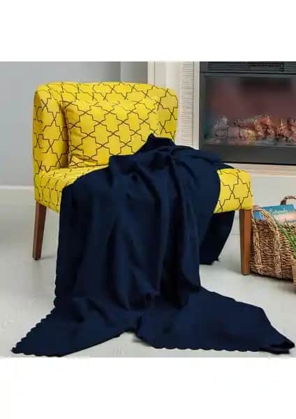 Latuda Concept Tekli Koltuk Örtüsü: Estetik ve Fonksiyonelliği Bir Arada Sunar