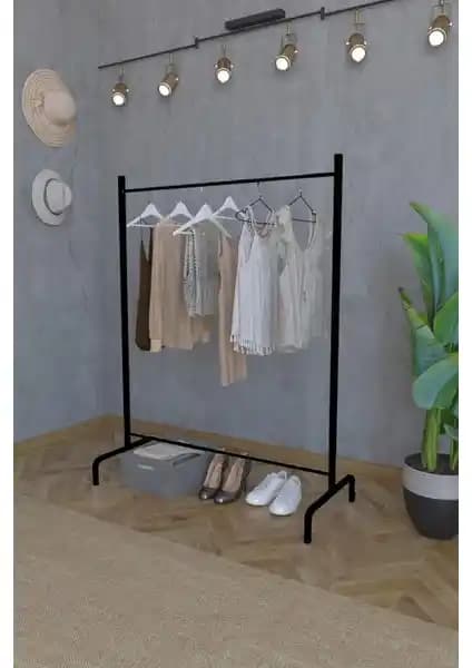 Laura Butik Konfeksiyon Askısı: Dayanıklı ve Estetik Metal Tasarım