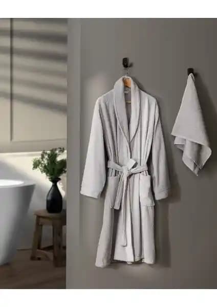 Madame Coco Avril Şalyaka Unisex Bornoz Seti: Yumuşak ve Şık Pamuk Tasarımıyla Günlük Konfor