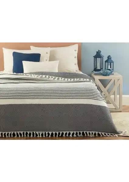 Madame Coco Denney Tek Kişilik Yatak Örtüsü Ekru ve Indigo Renk Seçenekleriyle Zarif Tasarım