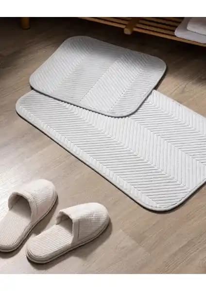 Madame Coco Emele Banyo Paspası Modern Tasarım ve Dayanıklılık Sunar