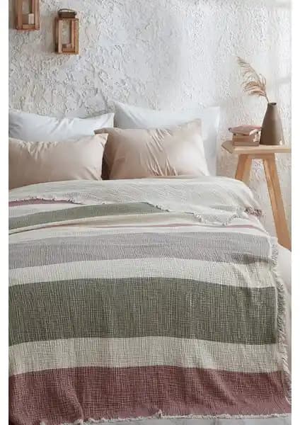 Medaillon Home Çizgili 4 Katlı Müslin Yatak Örtüsü: Estetik ve Konforun Birleşimi