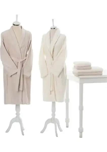 Özdilek Orkide Aile Bornoz Seti: Şık Tasarım ve Yüksek Konfor Sunan Pamuklu Banyo Seti