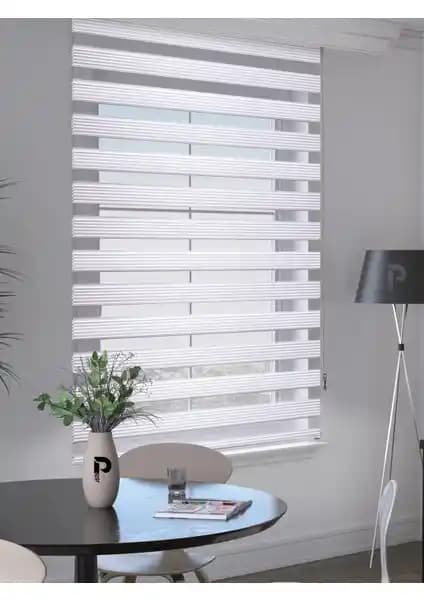 Perle Plekseli Kar Beyazı Zebra Perde: Modern ve Şık İç Mekan Dekorasyonu İçin Uygun