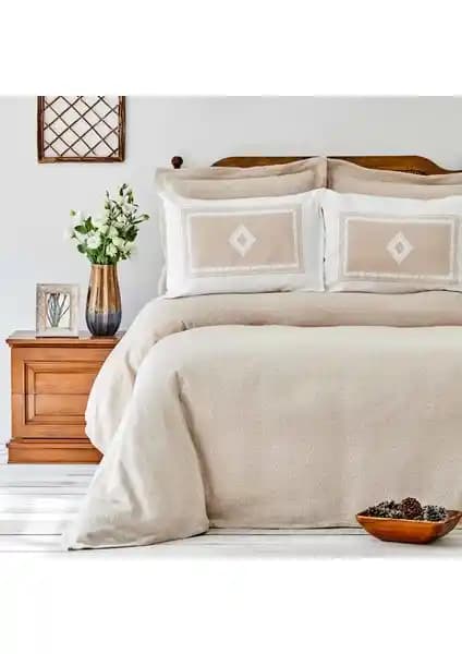 Sarah Anderson Salerno Bej Yatak Örtüsü ve Çarşaf Seti: Şıklık ve Konforun Buluşması