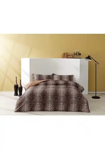 Taç Leopard Kahve Çift Kişilik Saten Nevresim Takımı Modern ve Şık Tasarımıyla Öne Çıkıyor