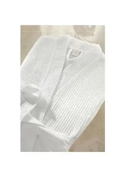 Varol Orfe Serisi Pike Otel Bornozu: Doğal Pamuk ve Estetik Tasarım ile Konforlu Uyku Deneyimi