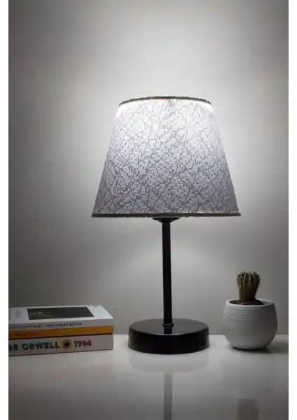 Vivido Abajur Dantelli Beyaz Modern Yatak Odası Abajuru: Şık ve Fonksiyonel Tasarım