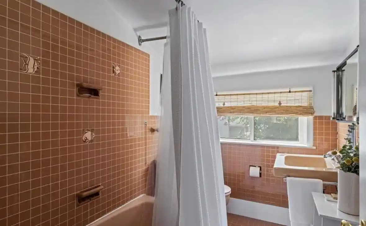 1960'lar Banyosunu Modernize Etmenin İşlevsel ve Estetik Yöntemleri