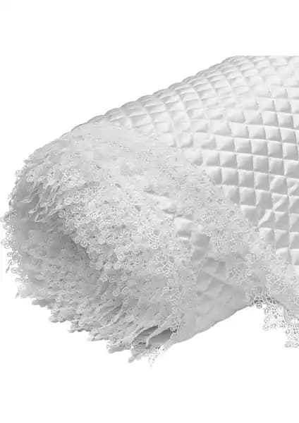 Alper Başhelvacı Tasarımı Saten Raf Örtüsü Estetik ve Dayanıklı Sınırlı Üretim Seri