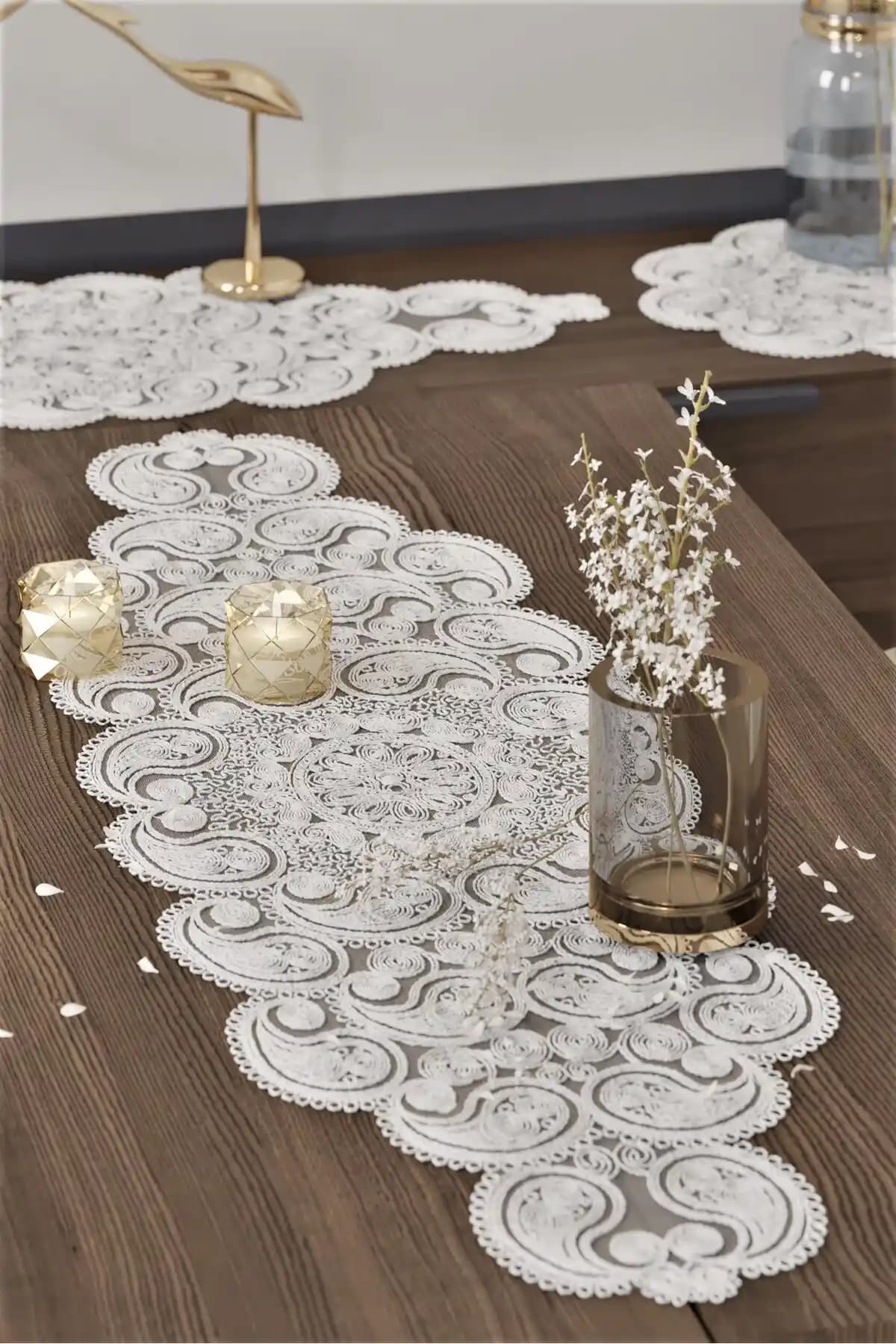 Camino da Lua Damla Lüks Runner: Estetik ve Çok Yönlü Dekoratif Tekstil Ürünü