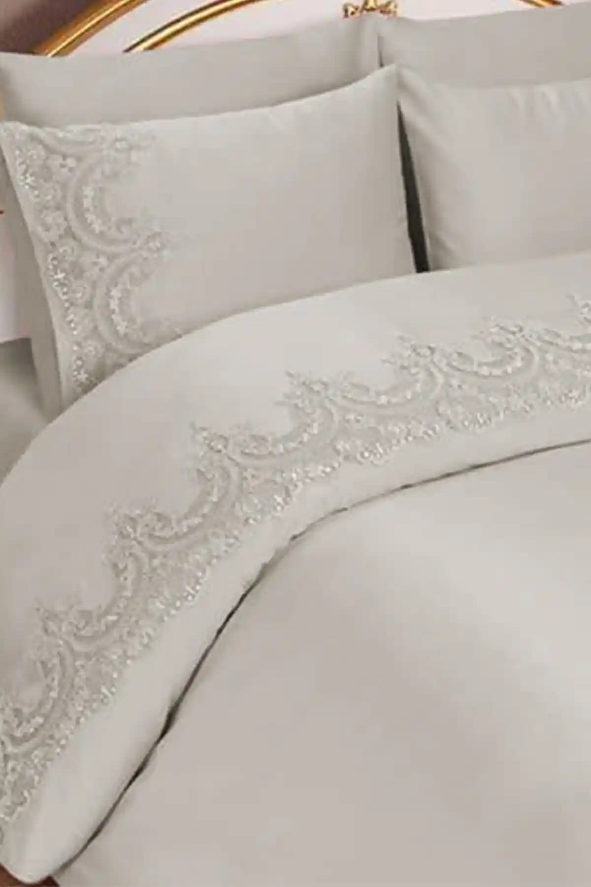 Çeyiz Diyarı Fransız Güpürlü Sultans Nevresim Takımı Krem Renkli Estetik ve Dayanıklı Tasarım