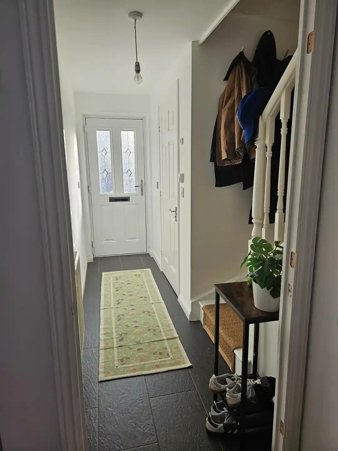 Dar Koridorlarda Sıcak ve Fonksiyonel Alan Yaratmanın Etkili Yöntemleri