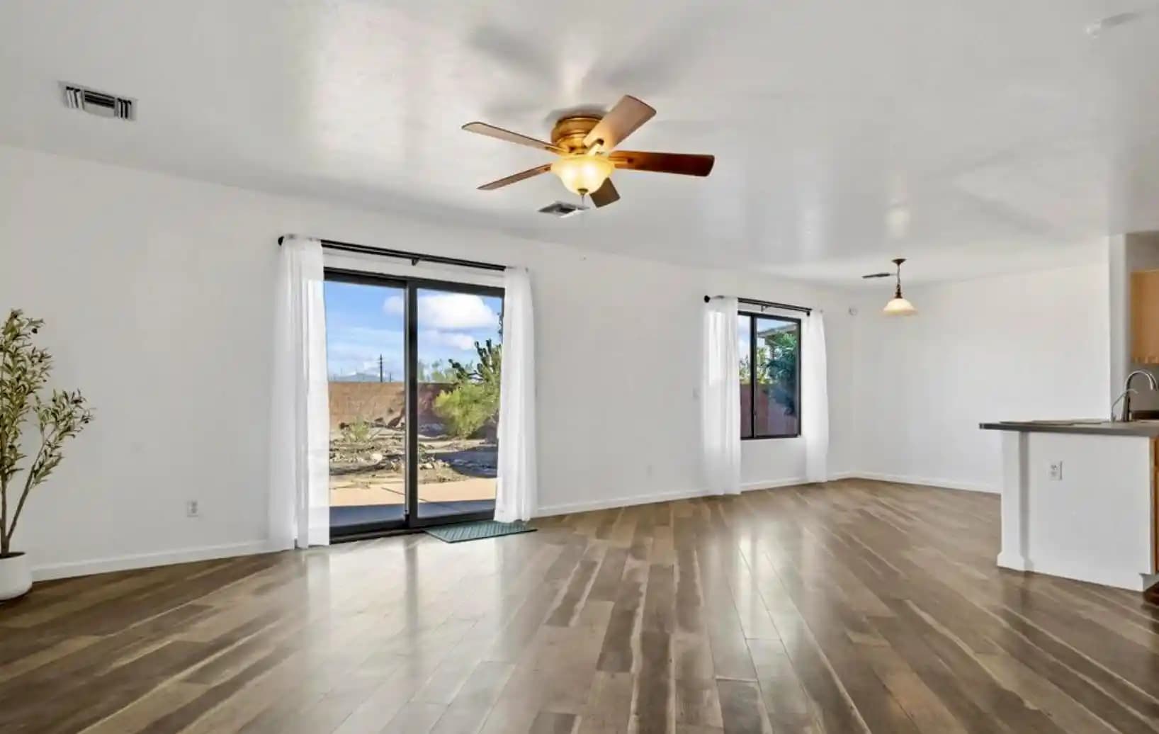 Duvar Renk Seçiminde Mekan Işığı, Mobilya ve Ton Uyumu Üzerine Kapsamlı Rehber