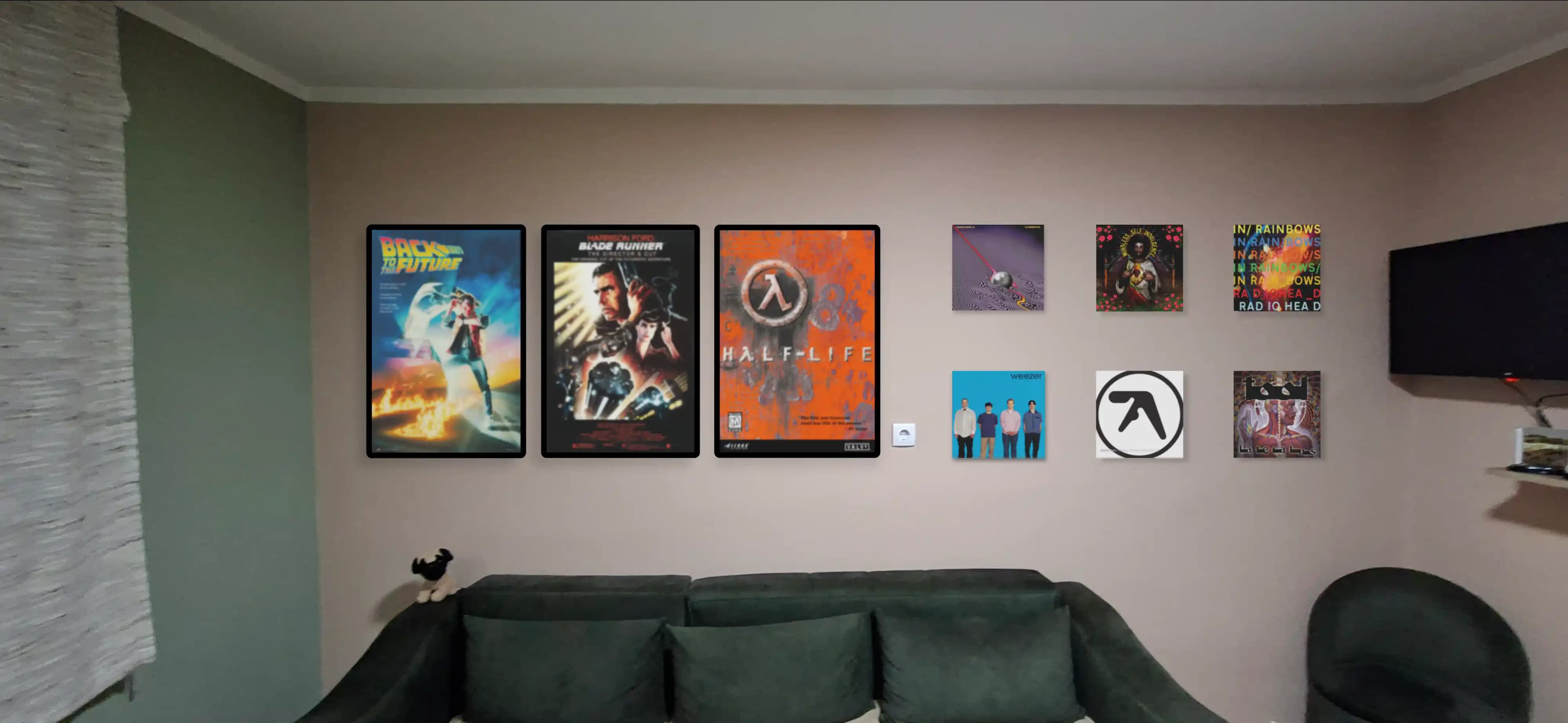 Genç Odası İçin Poster ve Albüm Düzeni: Estetik ve Fonksiyonel Oda Dekorasyonu