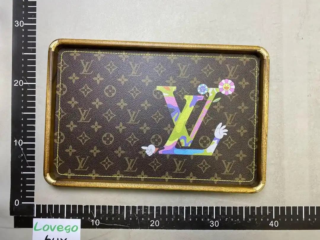 Louis Vuitton Ceviz Ahşap Saklama Tepsileri: Özellikler, Kullanım ve Satın Alma Rehberi