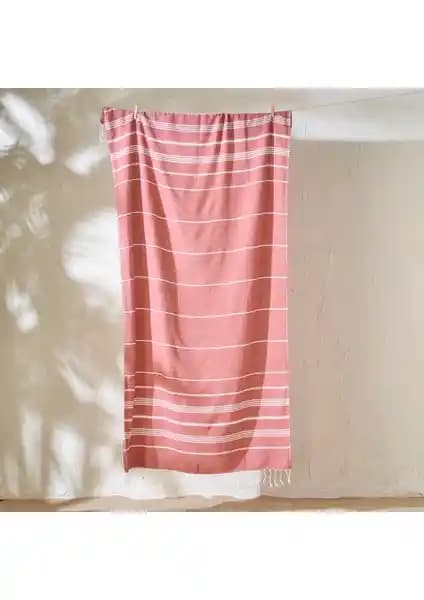 Peştamal ve Plaj Havlusu Karşılaştırması: Bella Maison ve Madame Coco Ürünleri Analizi