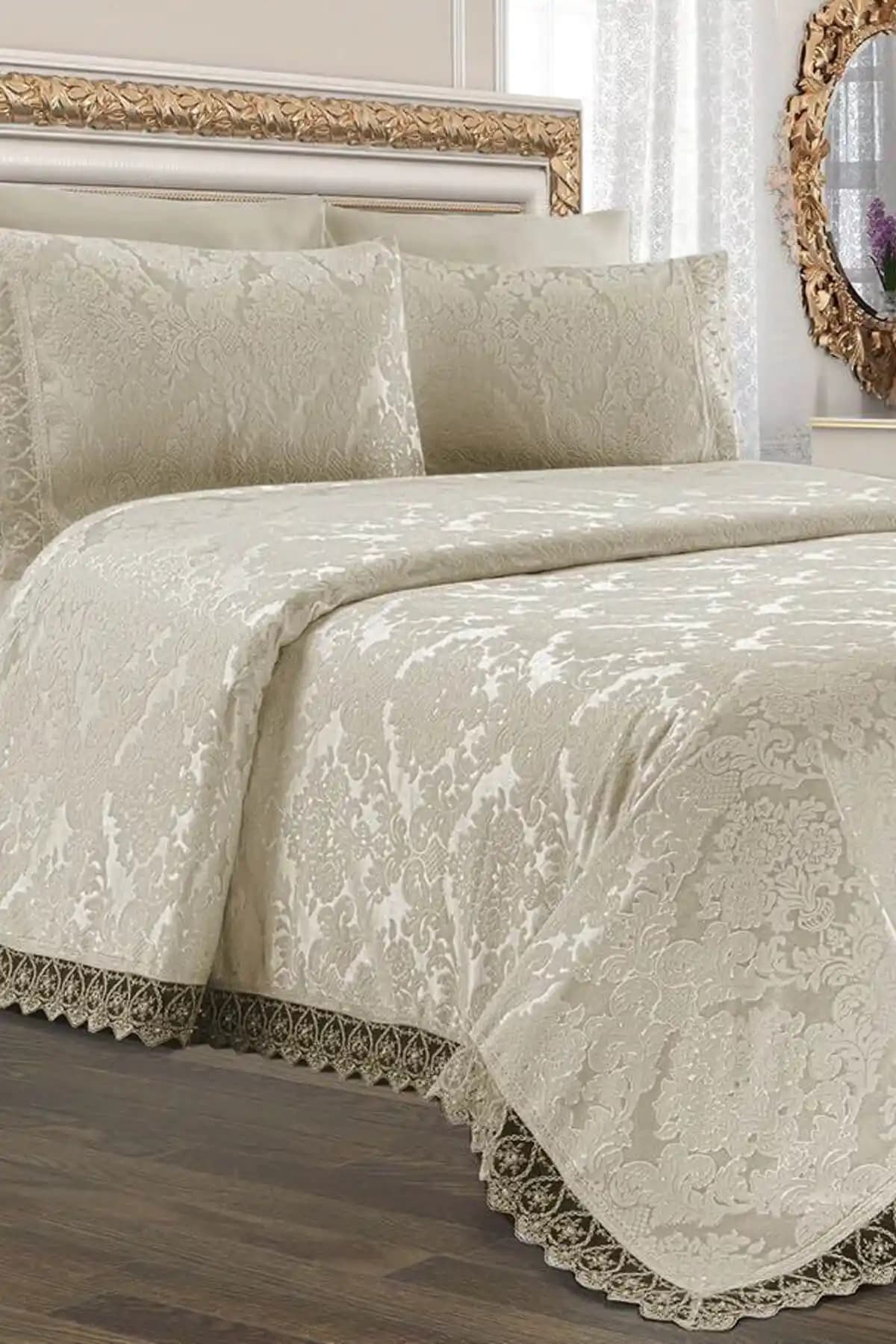 Pınar Alfima Aden Şönil Güpürlü Çift Kişilik Yatak Örtüsü: Estetik ve Fonksiyonellik Bir Arada