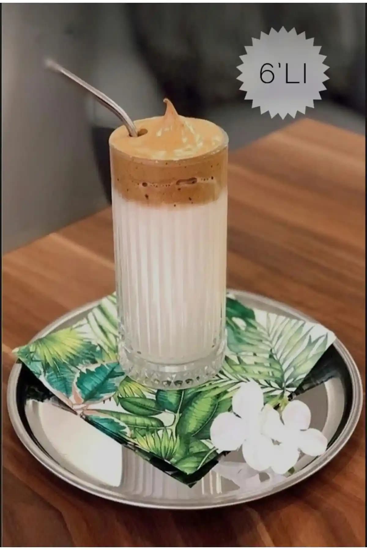 Vipkitchen 6'lı Gümüş Renkli Servis Tepsisi Seti ile Şık Sunumlar Yaratın