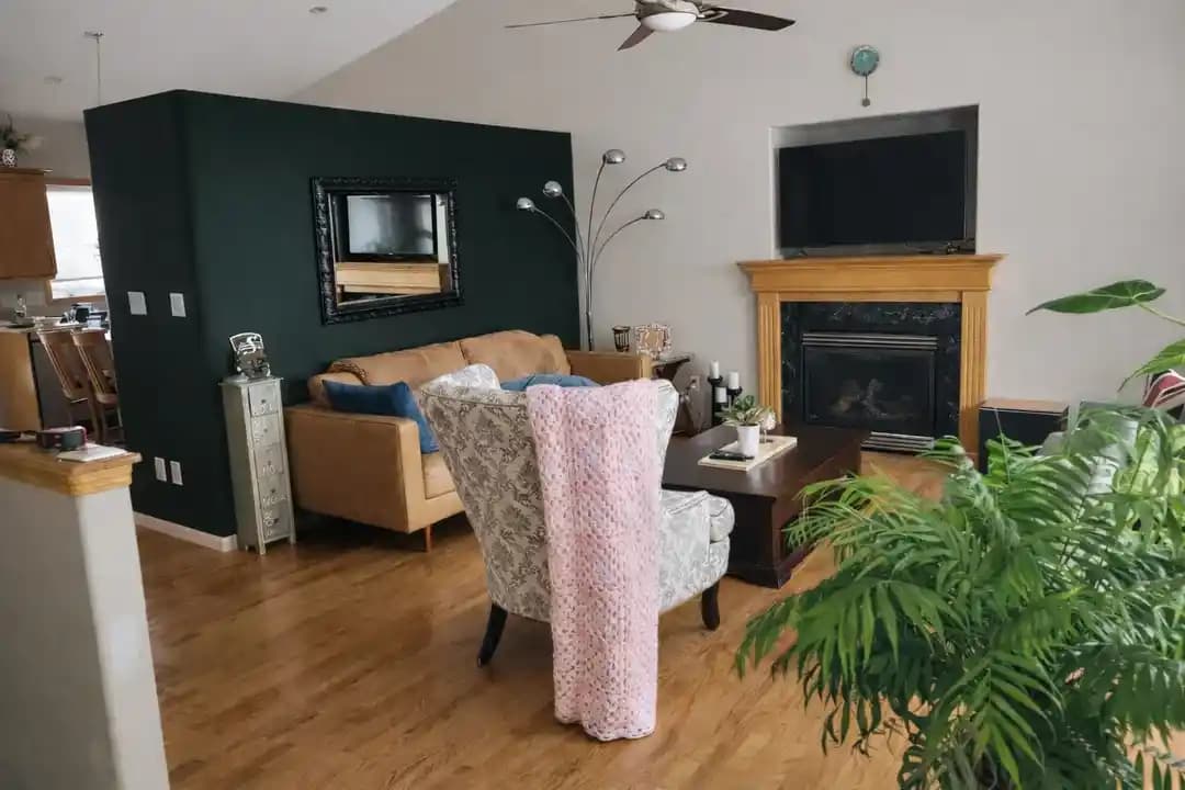 Yaşam Alanlarında Yeşil ve Mavi Renklerin Ahşap Zeminlerle Uyum Analizi ve Etkileri